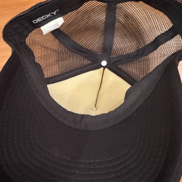 Symbolic Karma Knot trucker hat - Picture 4 of 4